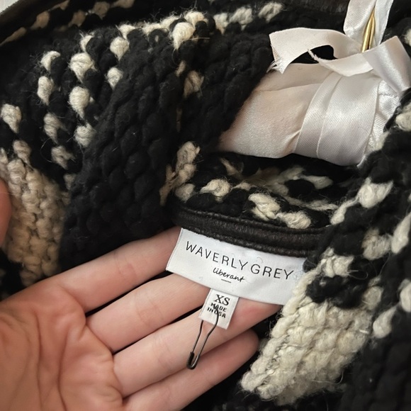 Waverly Grey Riley Vest - Picture 7 of 9